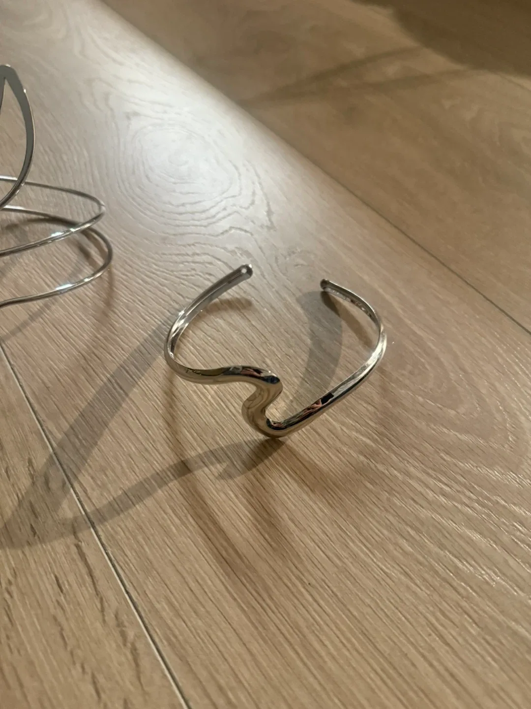 Silver Arm Cuff Bracelet Set image indicator(6)