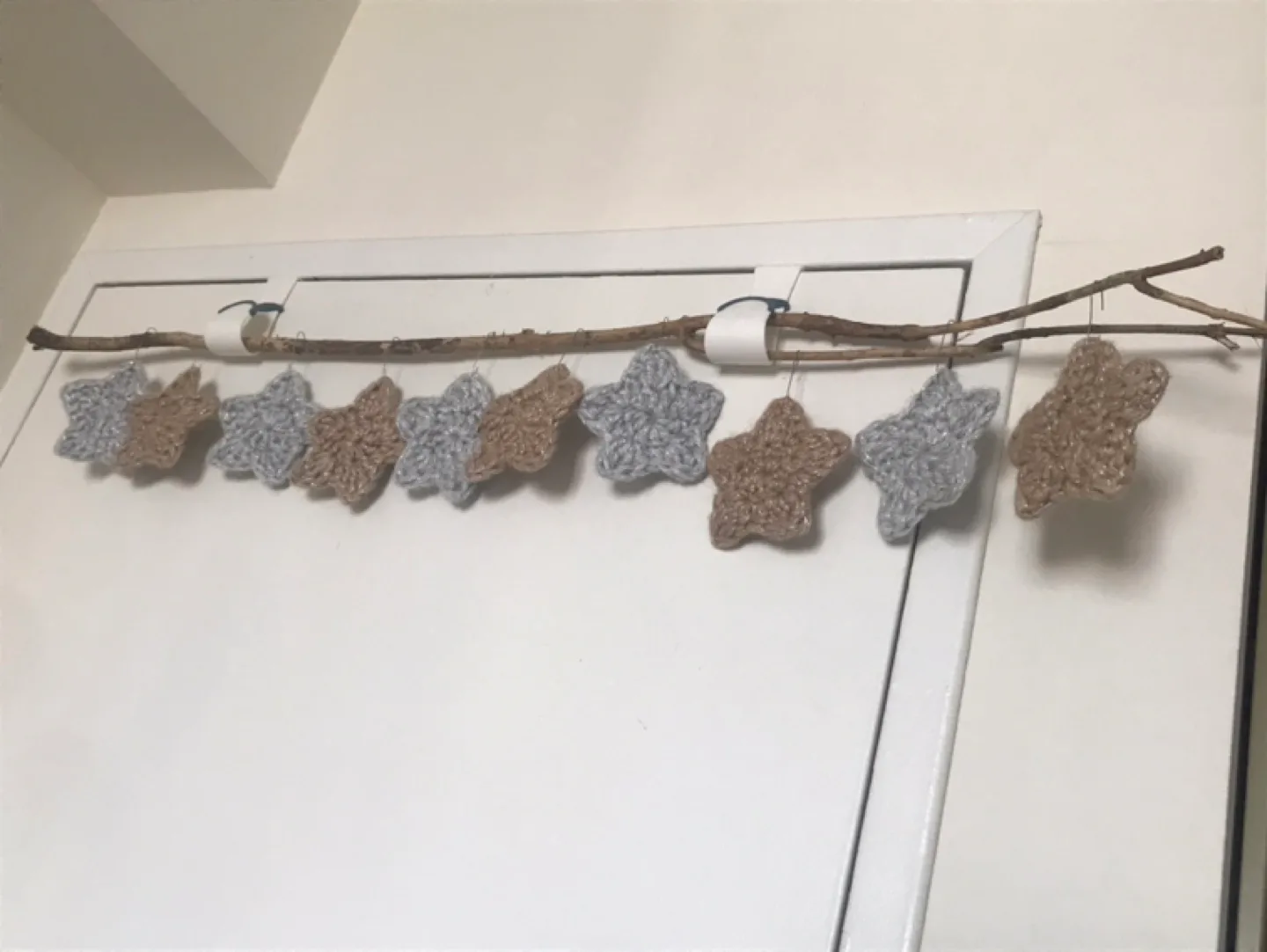 🎄Set of 10 Crochet Star Ornaments -Gold & Silver image indicator(5)