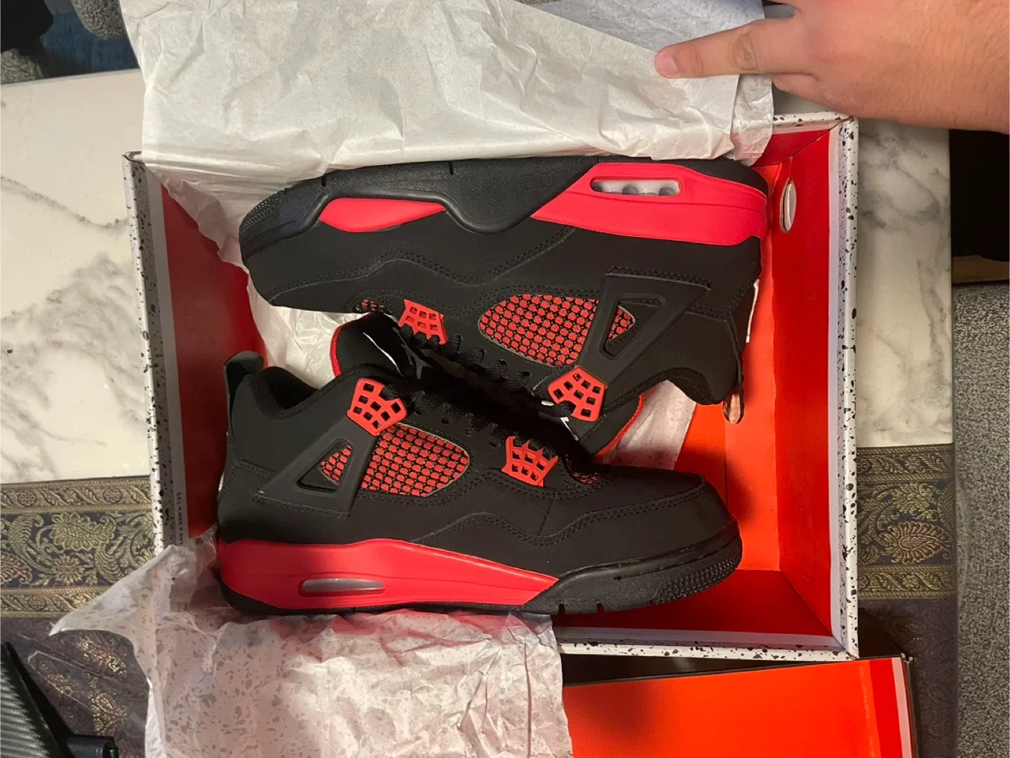 Jordon 4 - Red Thunders image indicator(2)