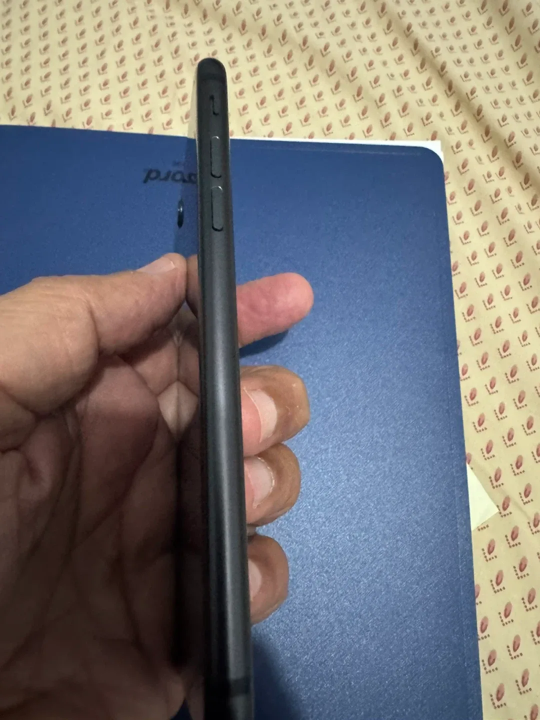 Apple iPhone 8 - Black image indicator(4)