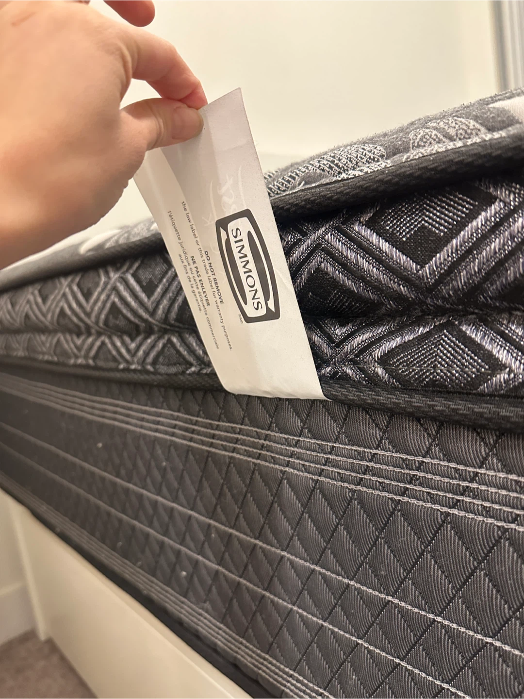 Simmons Queen Mattress - photo 3