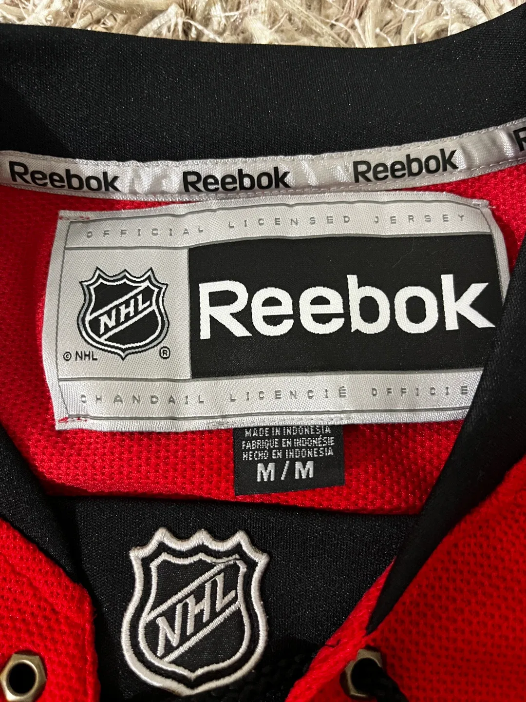 Reebok Calgary Flames Jersey - Size M image indicator(6)