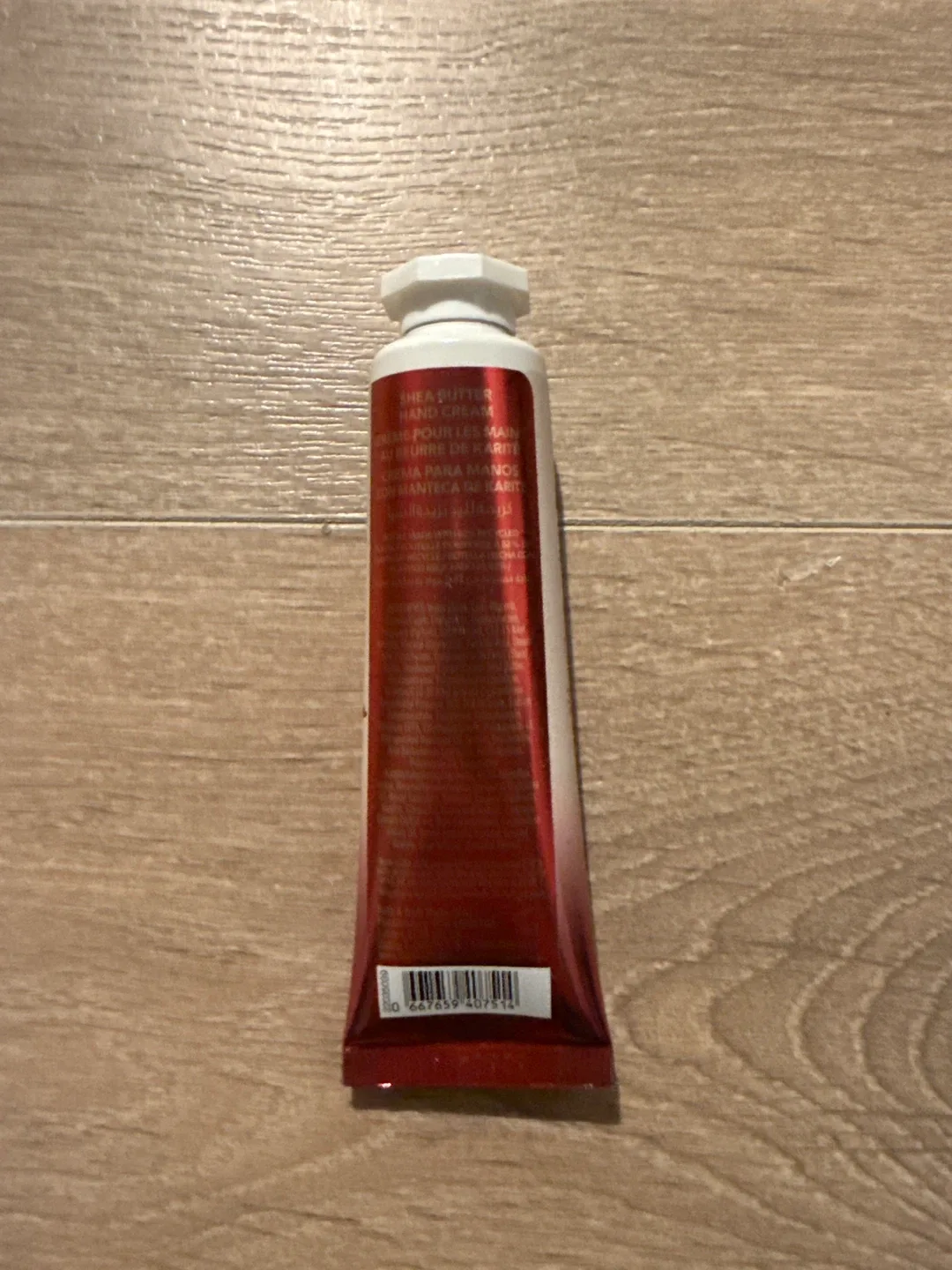 Bath & Body Works Japanese Cherry Blossom Hand Cream image indicator(2)