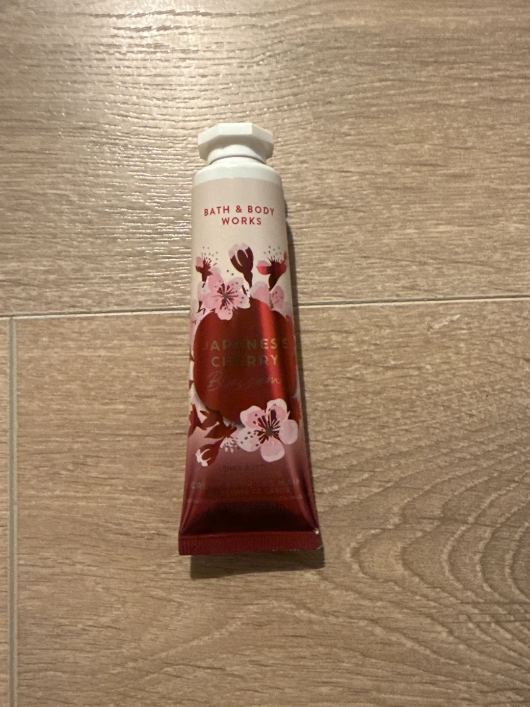 Bath & Body Works Japanese Cherry Blossom Hand Cream