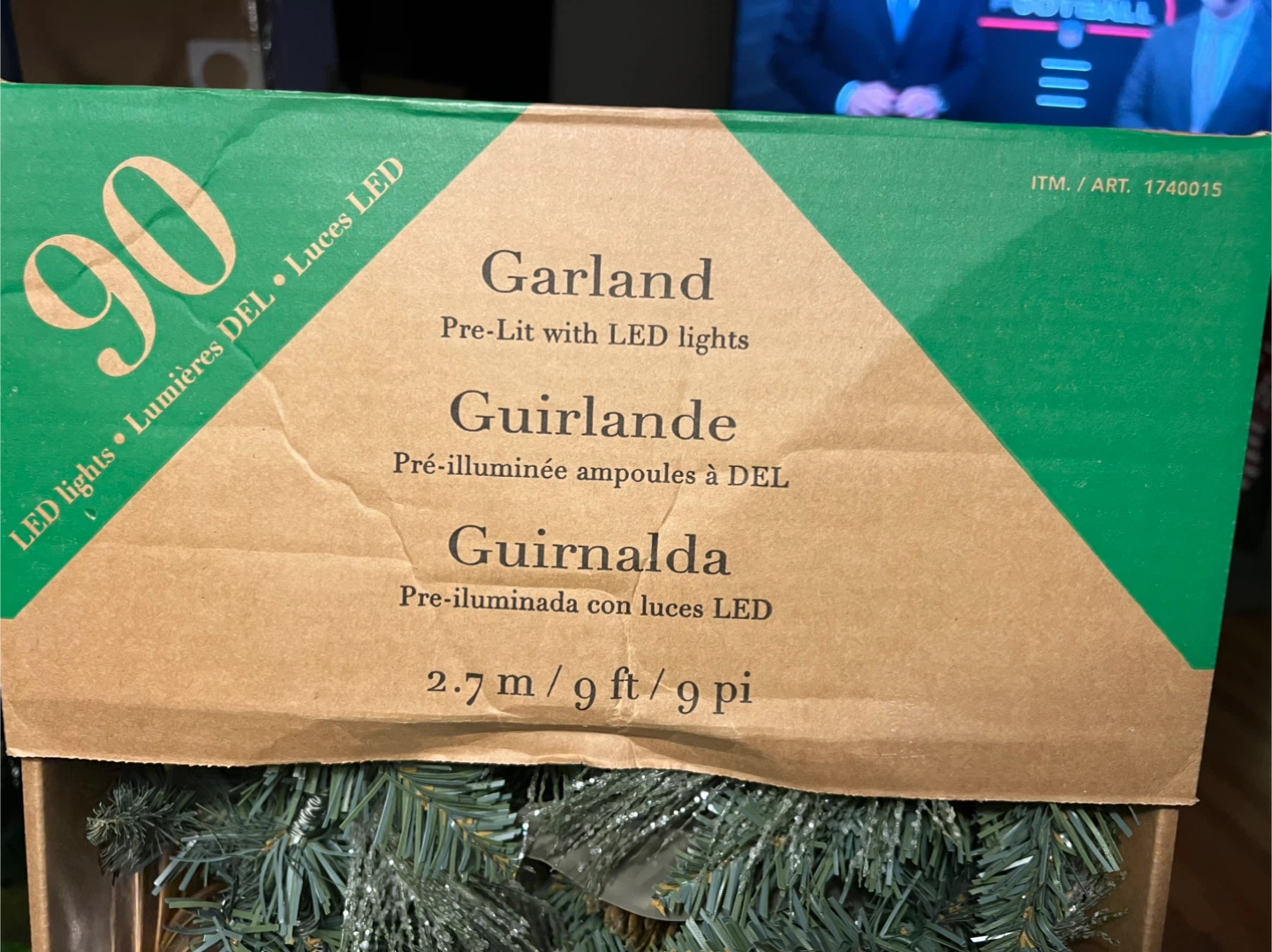 Pre-Lit LED Garland - 9 ft - photo 3