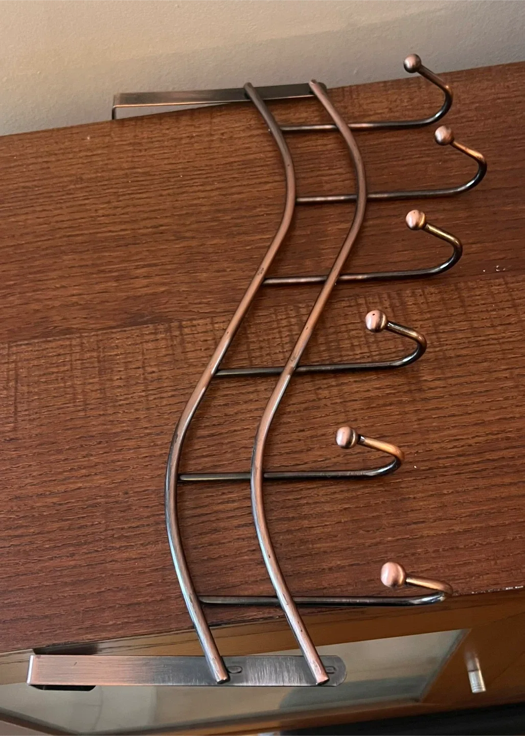 #cleanout Bronze Finish Metal Over-The-Door Hanging Rack image indicator(3)