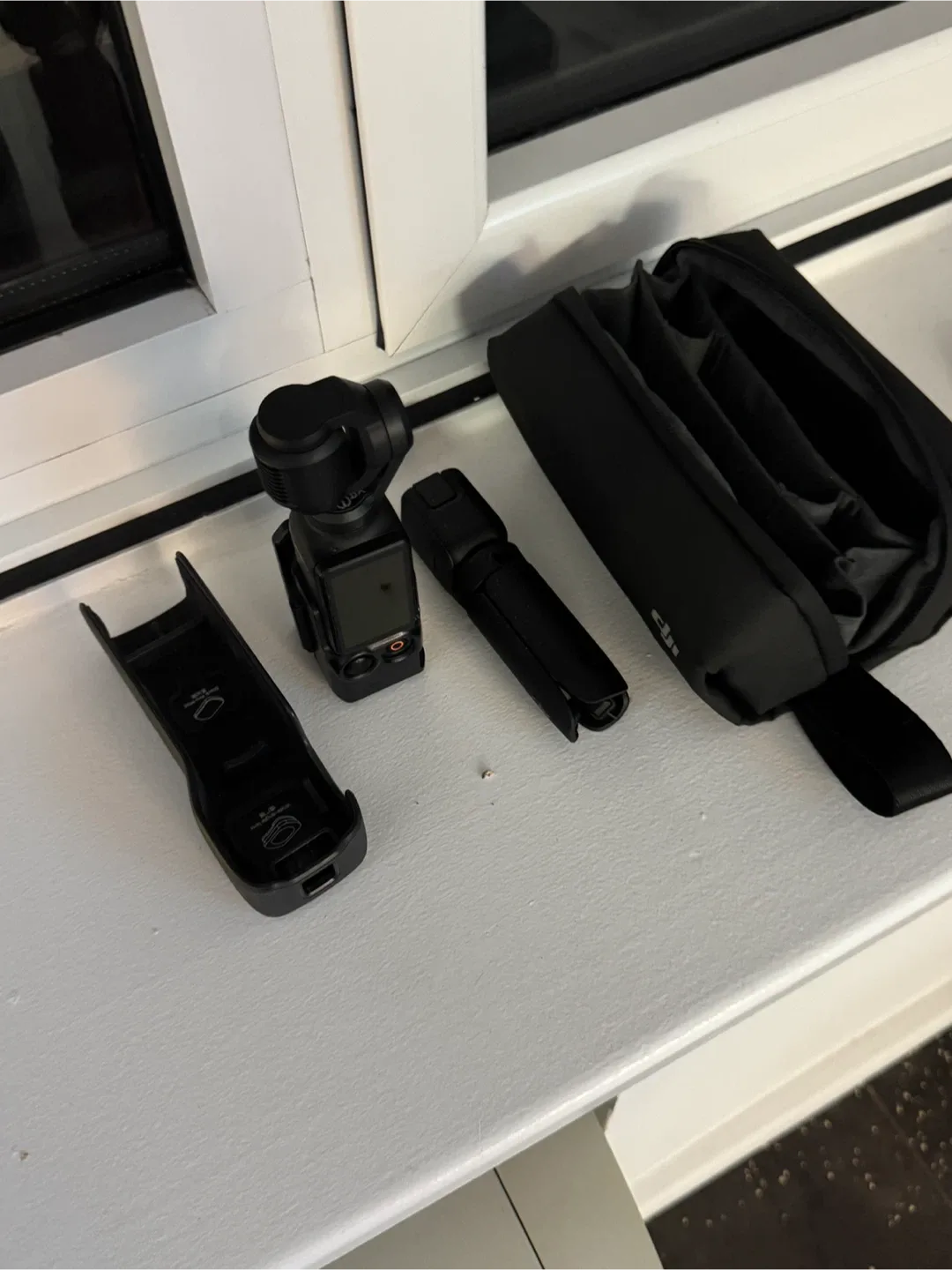 DJI Osmo Pocket 3 Gimbal Camera - Creator Set image indicator(3)