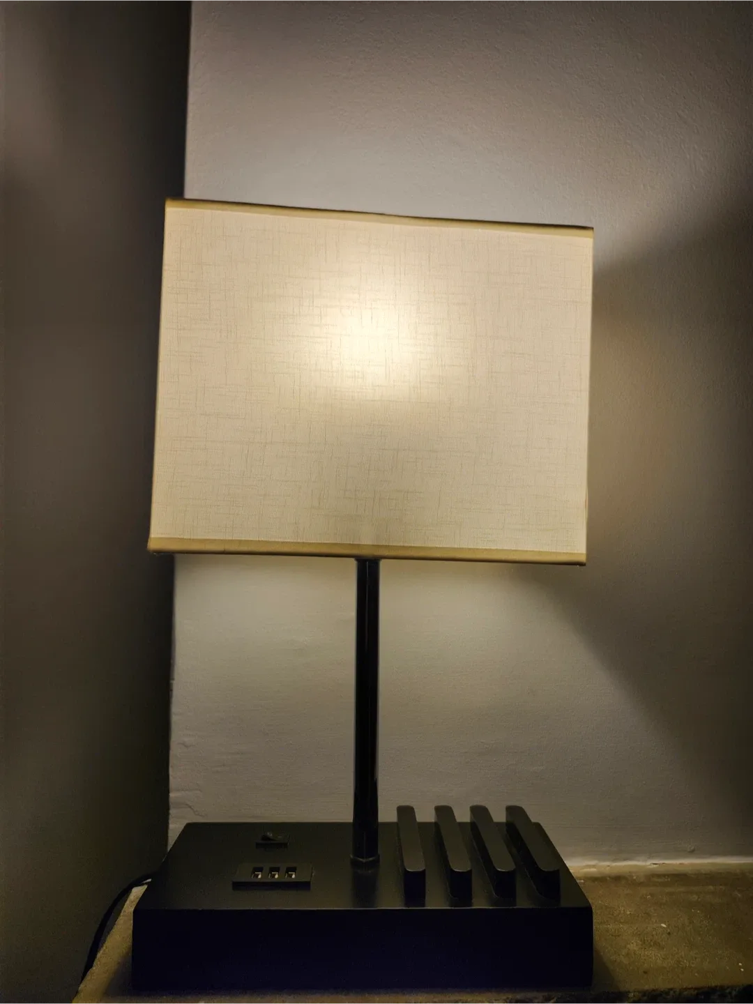 Black Table Lamp with USB Ports #cleanout