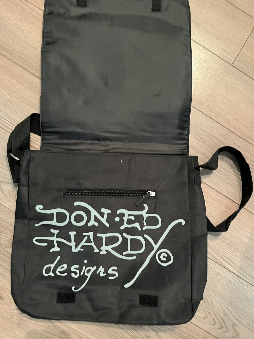 Ed Hardy Black Messenger Bag image indicator(3)