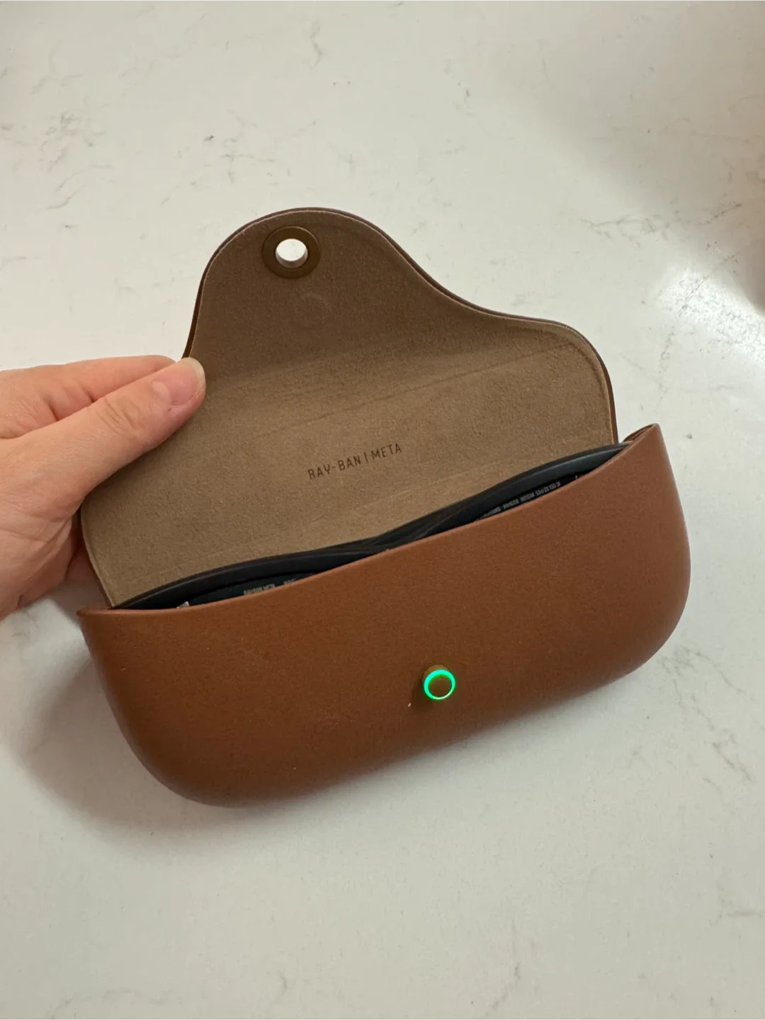 Ray-Ban Meta Smart Glasses Gen 1 image indicator(4)