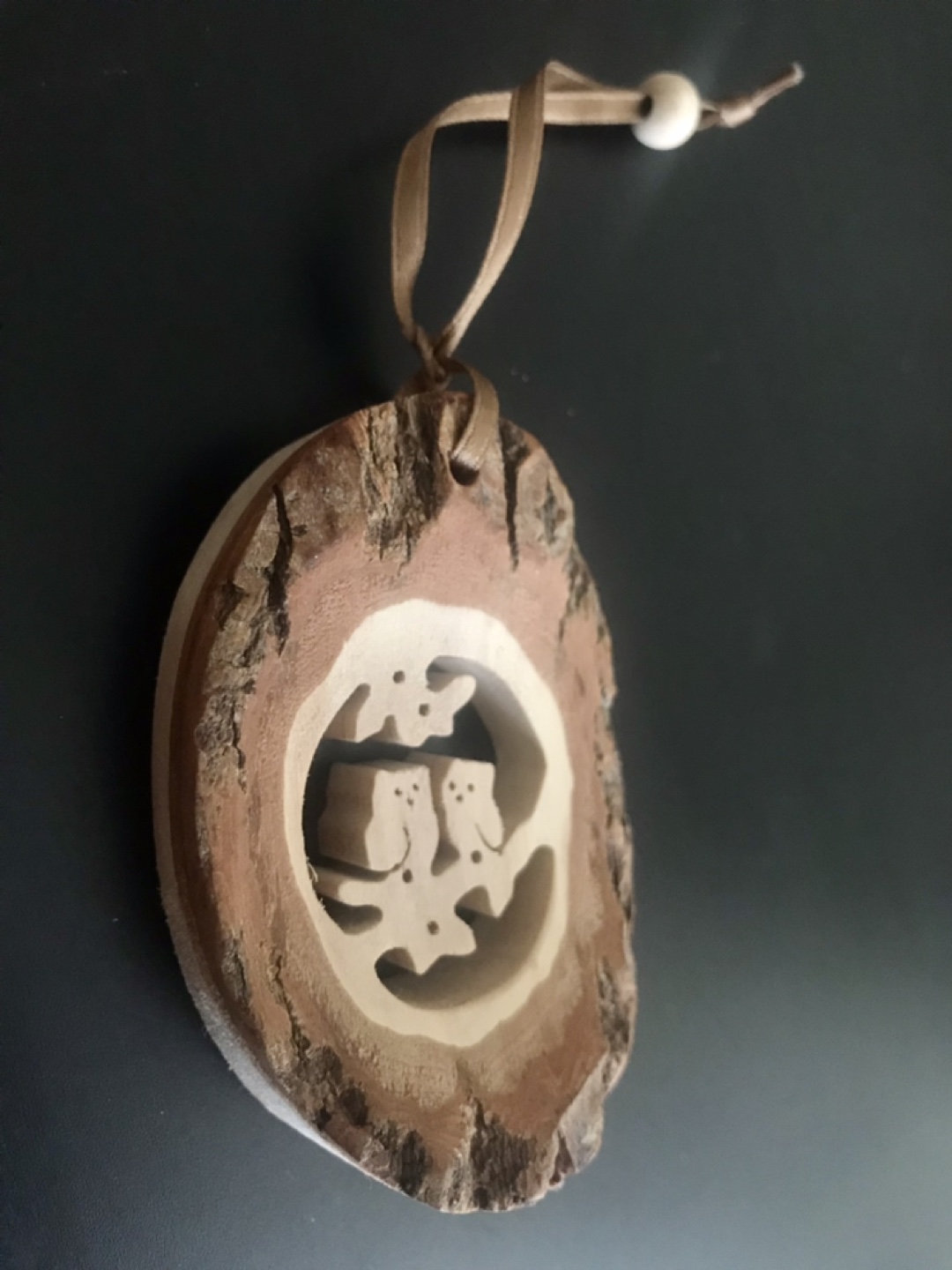 🎄Carved Acacia Wood, Parent & Baby Owl Ornament - photo 2
