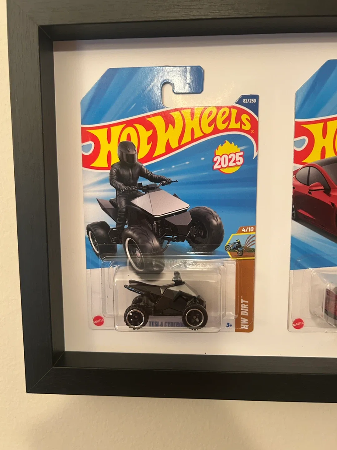 Hot Wheels Tesla Framed Set image indicator(5)