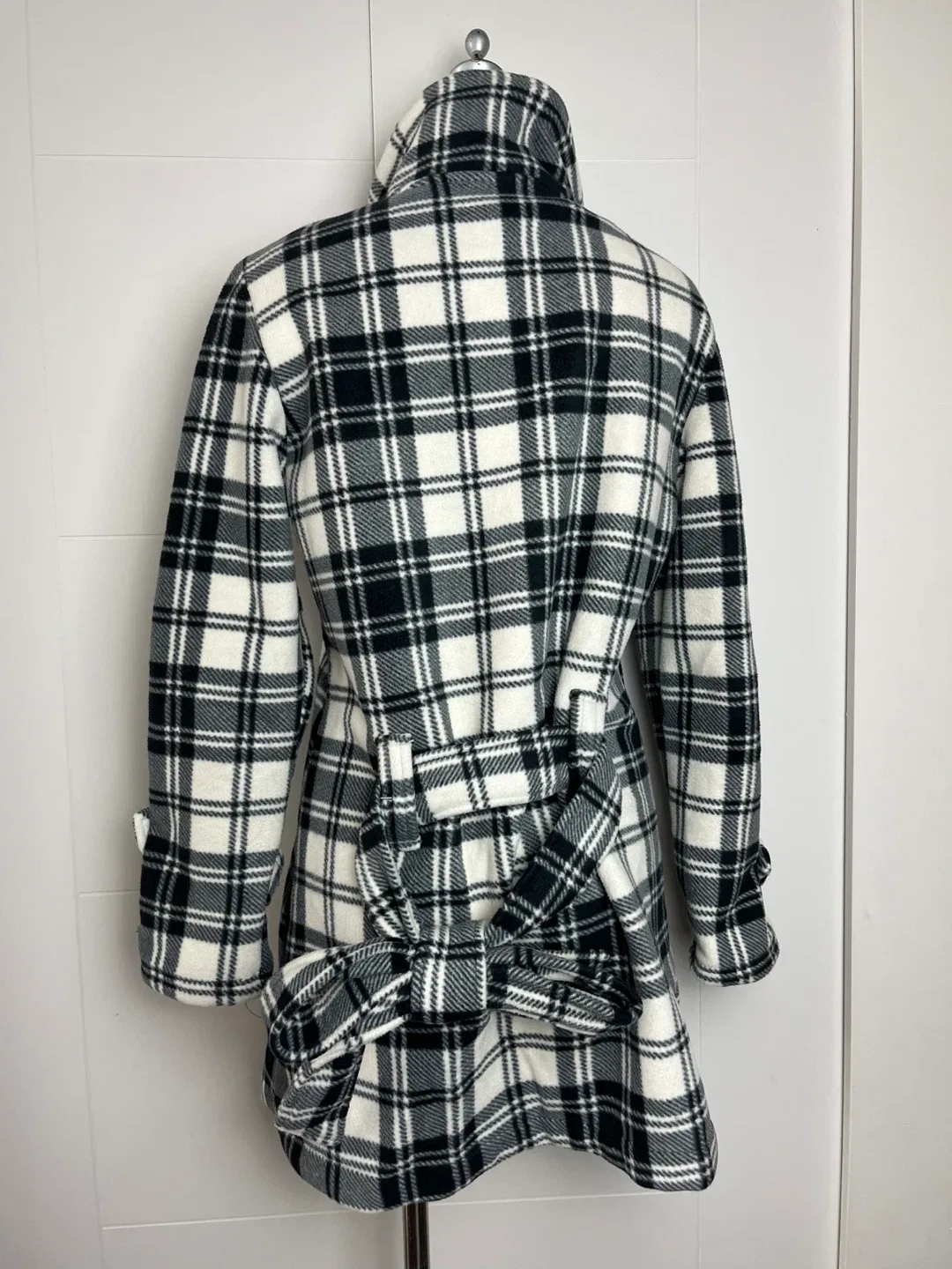 Lady Hathaway Plaid Coat - Size S image indicator(2)