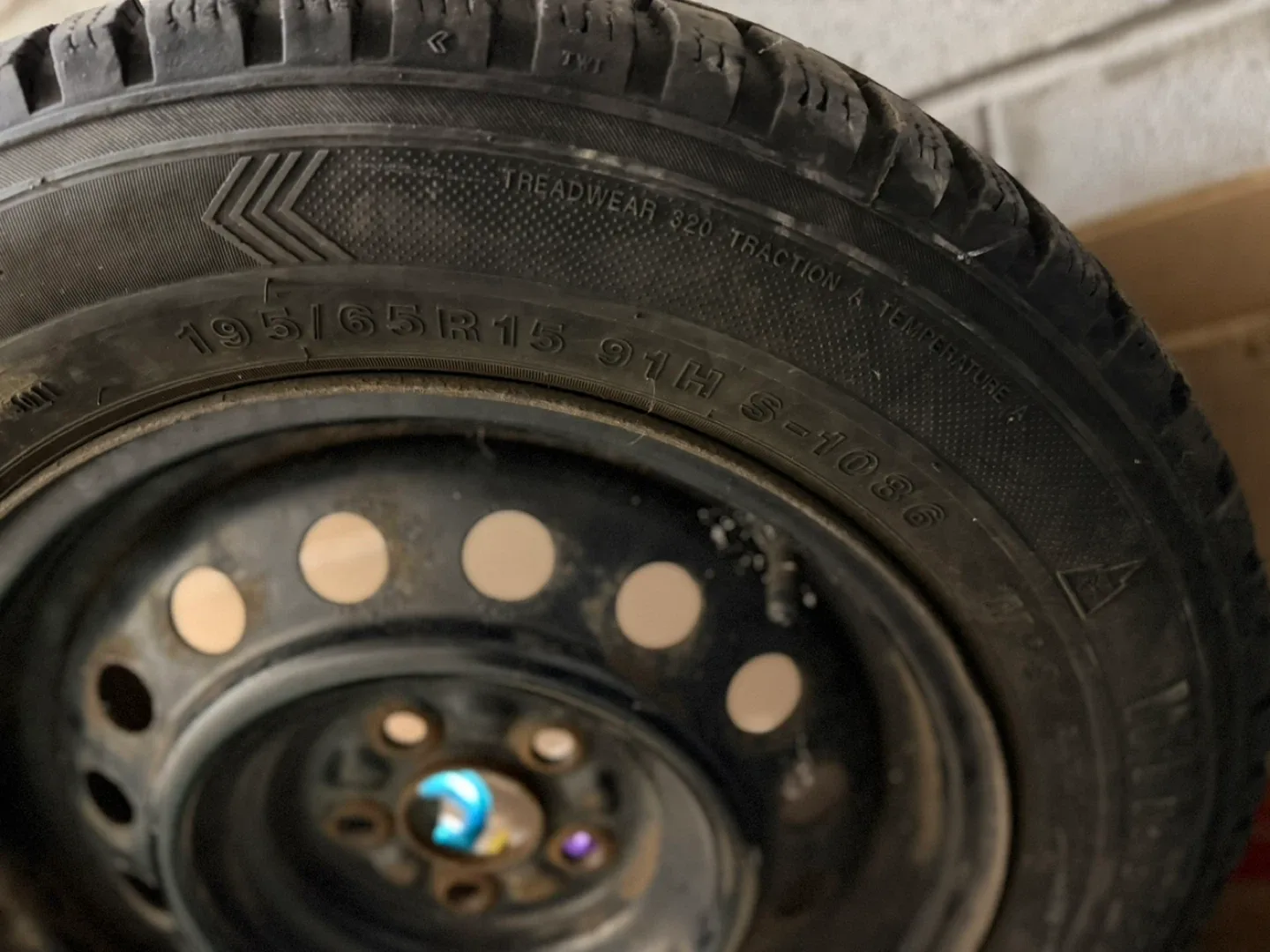 Winter Challenge 195/65R15 Tire image indicator(4)