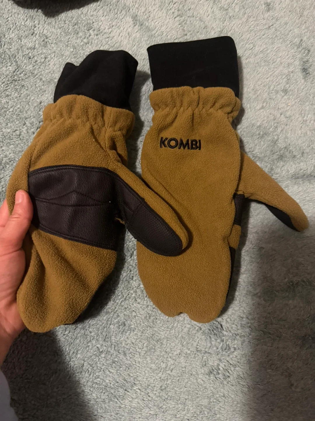 Kombi Men's Mittens - Size M image indicator(2)