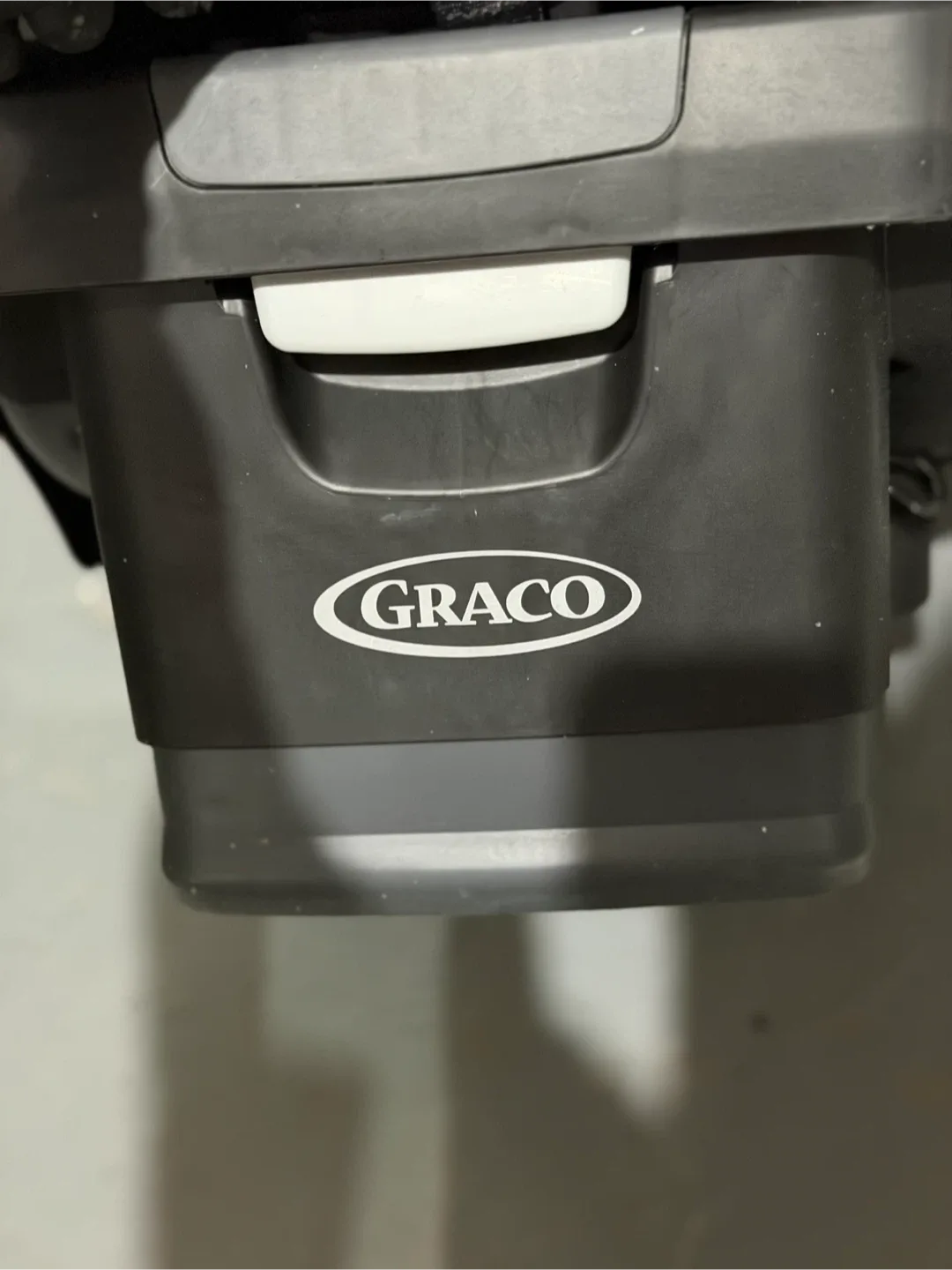 Graco SnugRide SnugLock 35 Infant Car Seat image indicator(2)