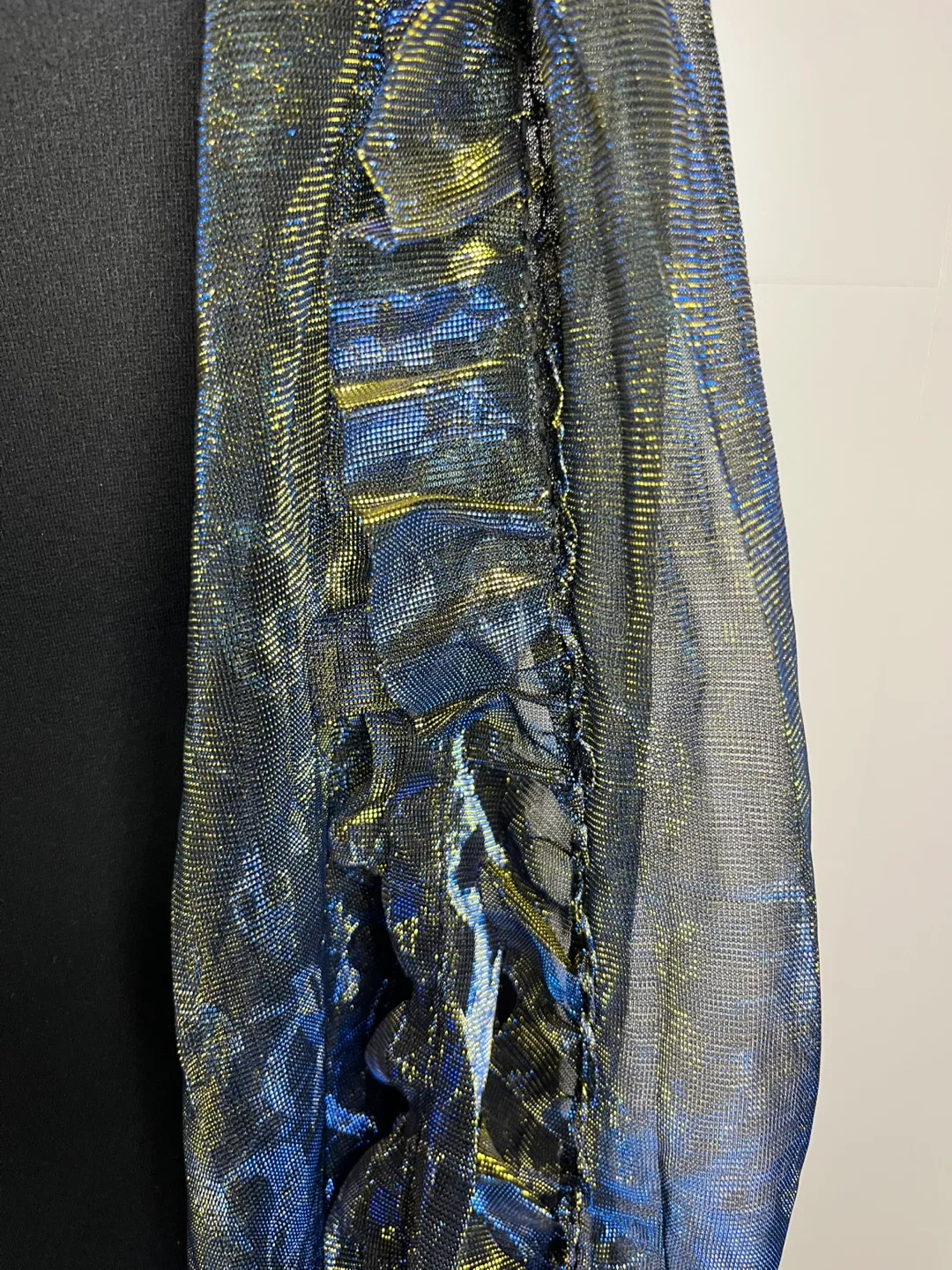 Blue & Gold Ruffled Scarf image indicator(3)