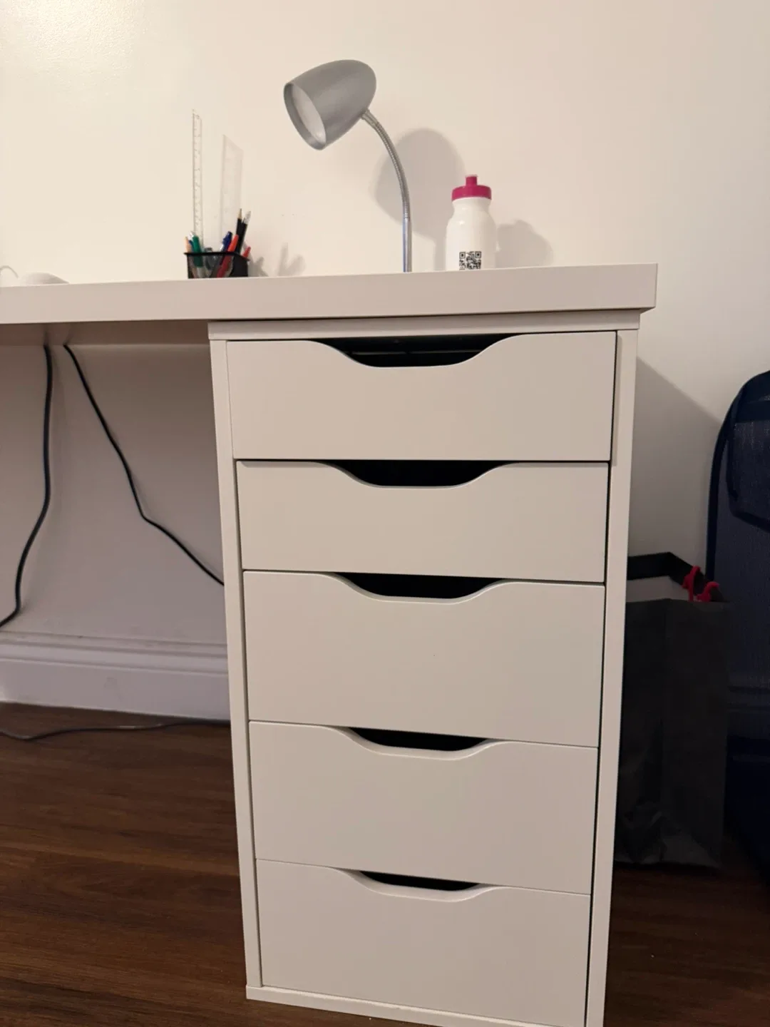 IKEA Alex Desk with Drawer Unit image indicator(3)