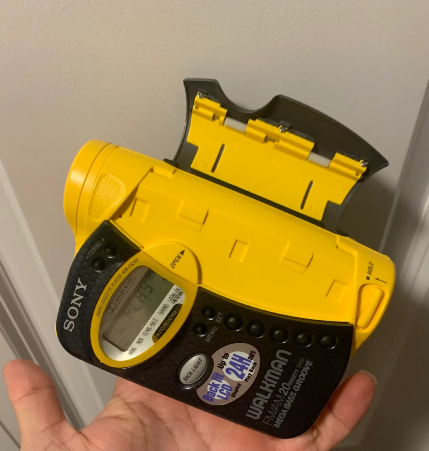 Sony Sports WM-FS595 Walkman RARE image indicator(8)