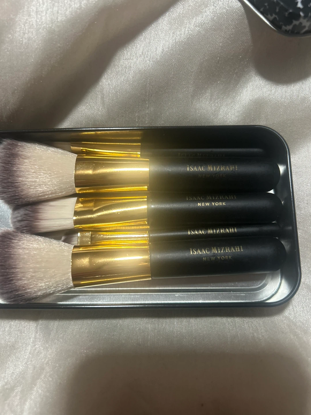 Isaac Mizrahi New York Makeup Brush Set