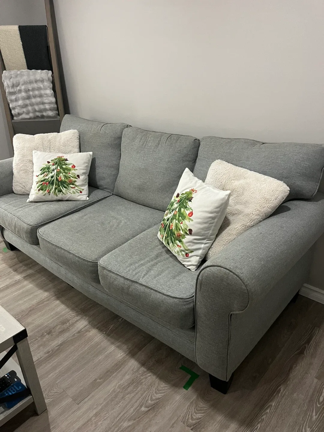 Grey Three-Seat Sofa image indicator(2)