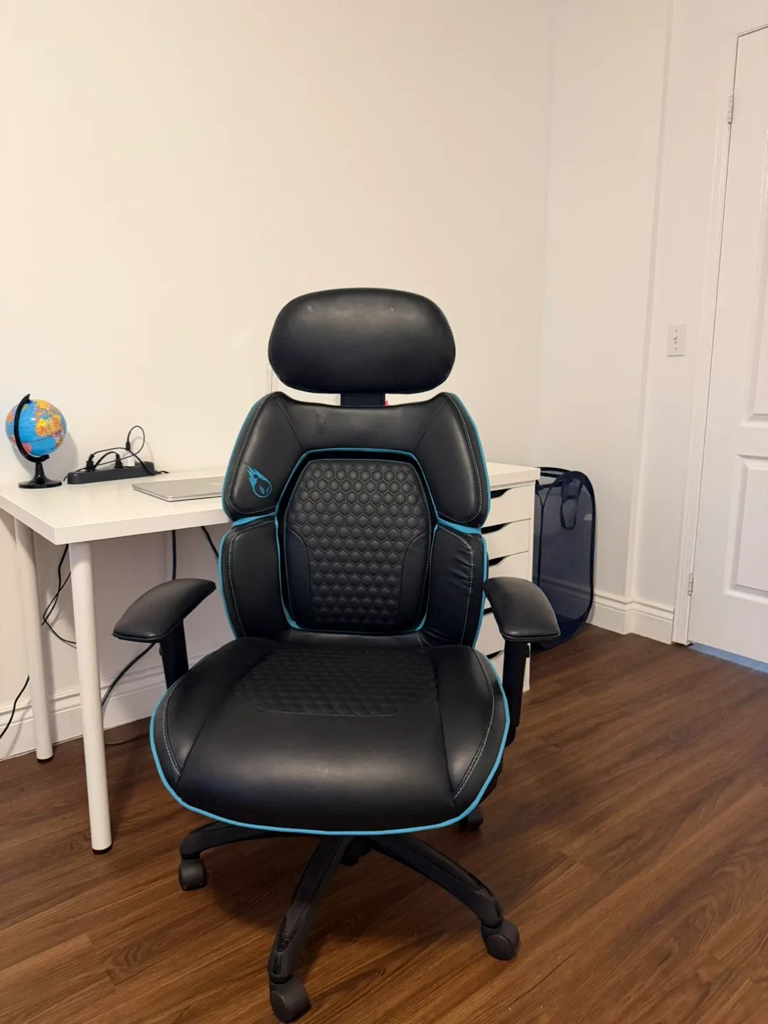 AndaSeat Kaiser 3 Series Gaming Chair - Black image indicator(2)