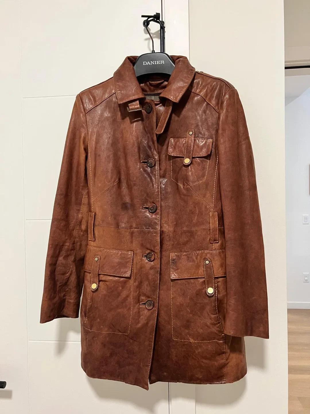 Leather jacket image indicator(2)