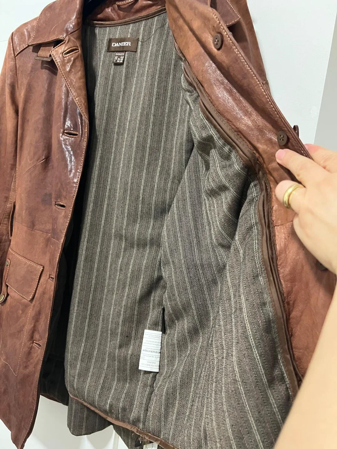 Leather jacket image indicator(4)