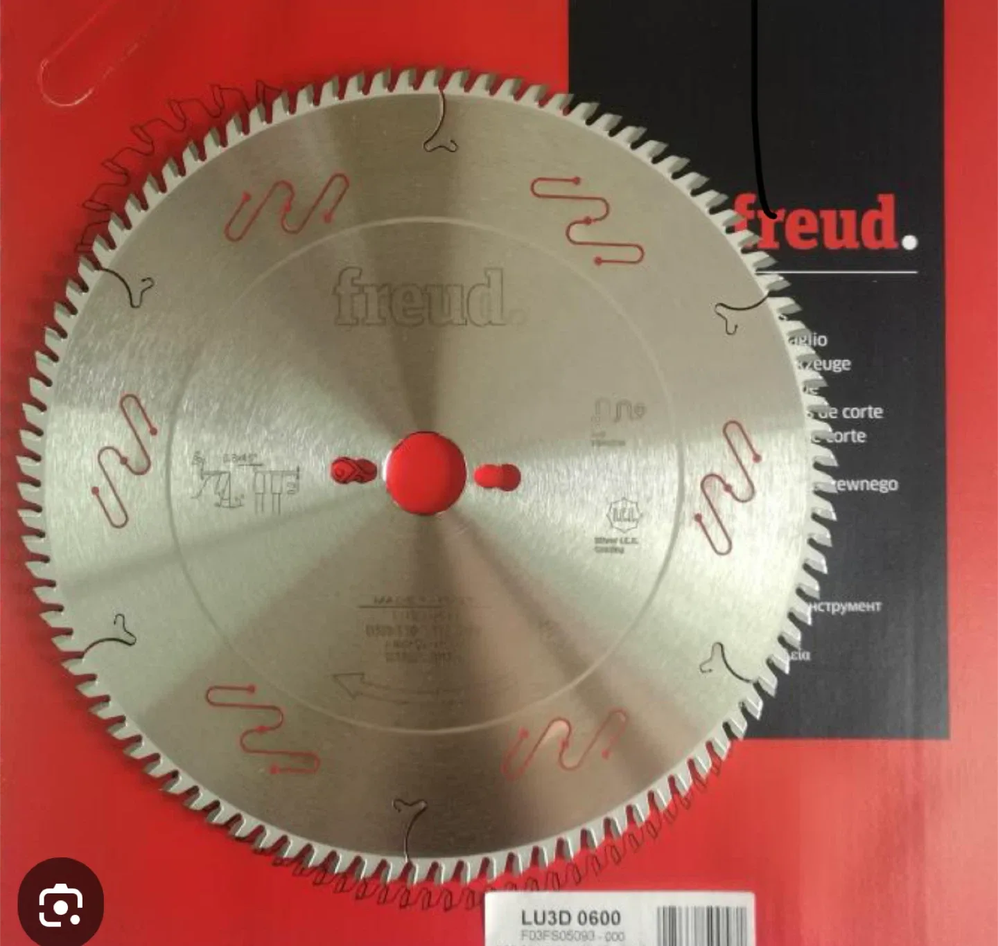 12” Freud saw blade’s industrial quality.
