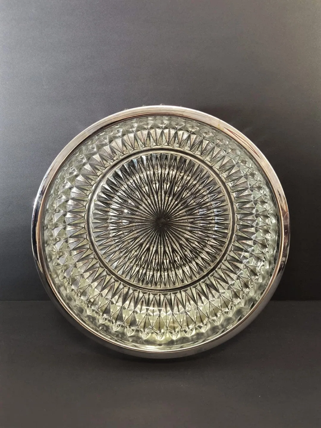 Crystal Bowl with Silver Rim image indicator(3)