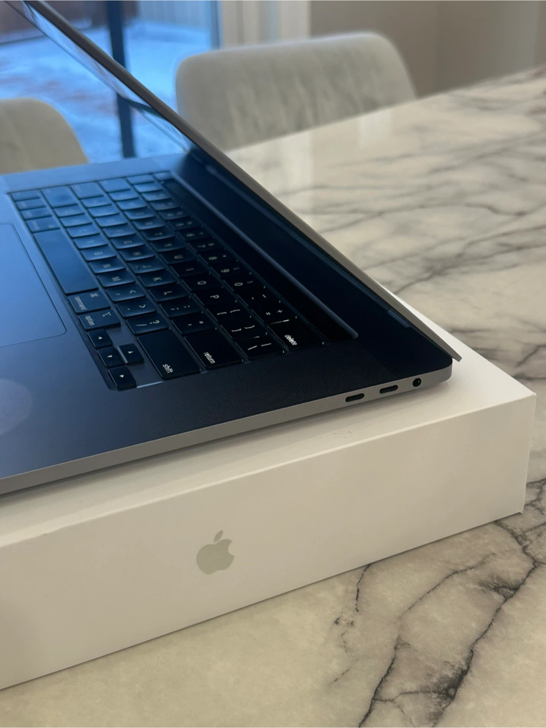 Powerful like new Macbook Pro 16 inch, touch bar, 16gb RAM - photo 3