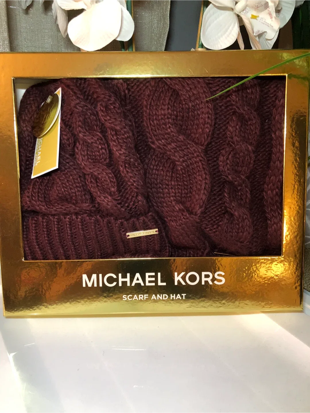 New Michael Kors Scarf and Hat Set