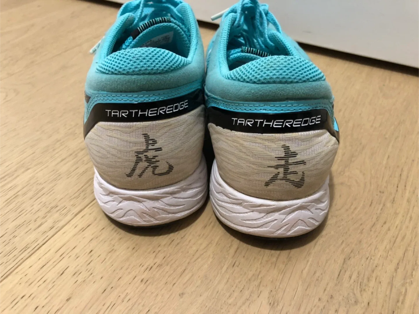 Asics Tartheredge Running Shoes - Women Size 7.5 image indicator(2)