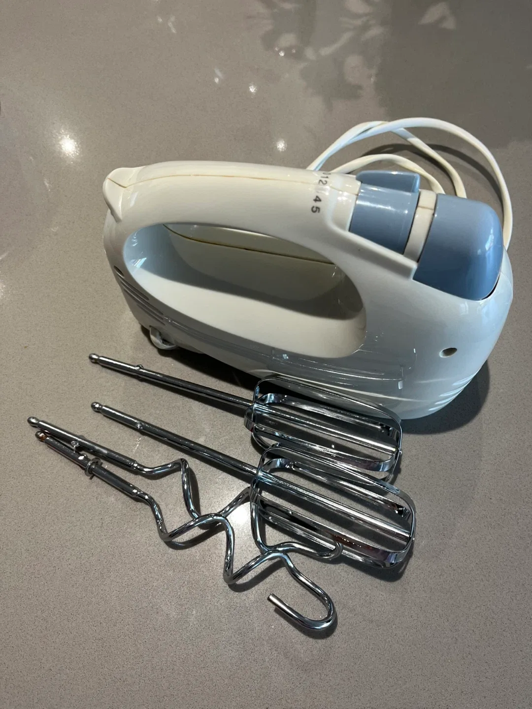 Hand Mixer