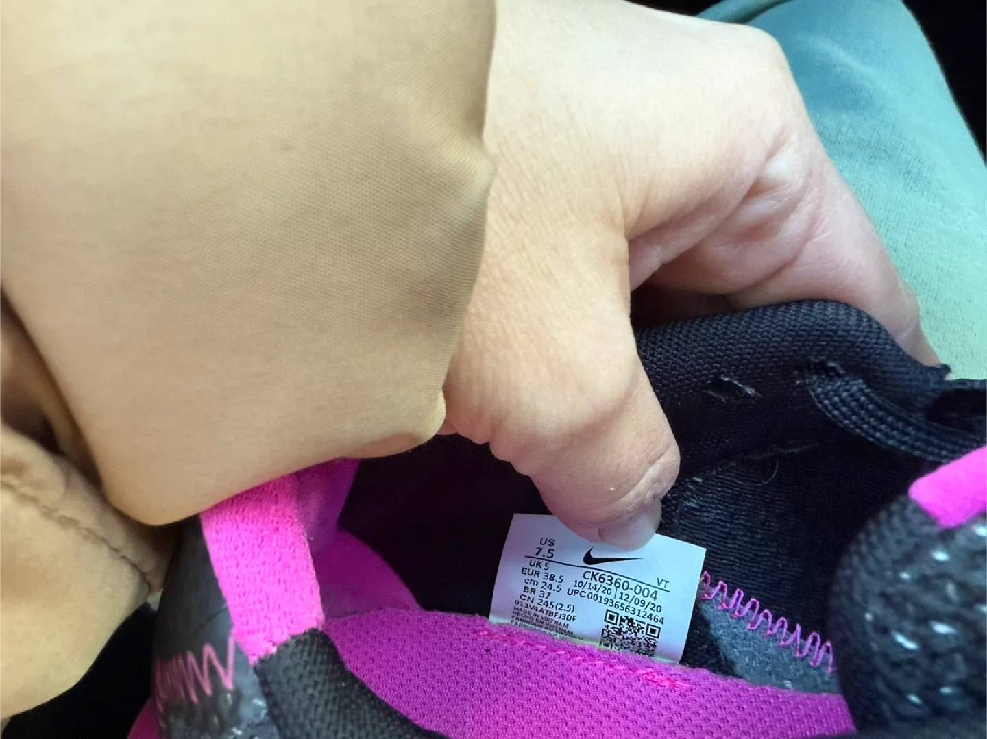 Nike Renew Run 2 - US 7.5 image indicator(4)