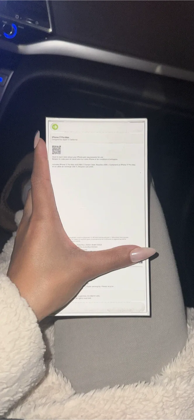 iPhone 17 Pro Max 256gb- New in Box image indicator(2)