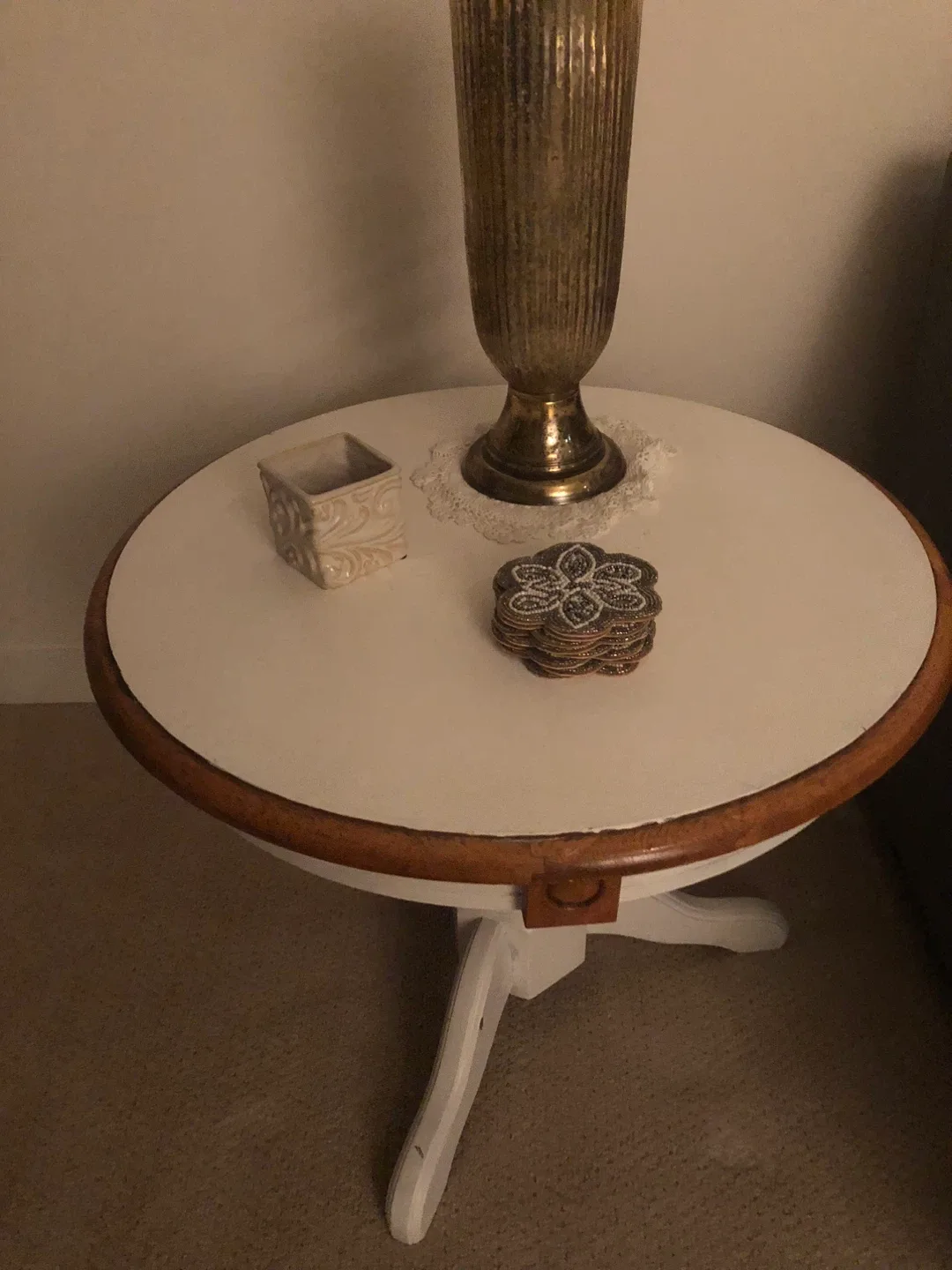 White Round Accent Table image indicator(2)