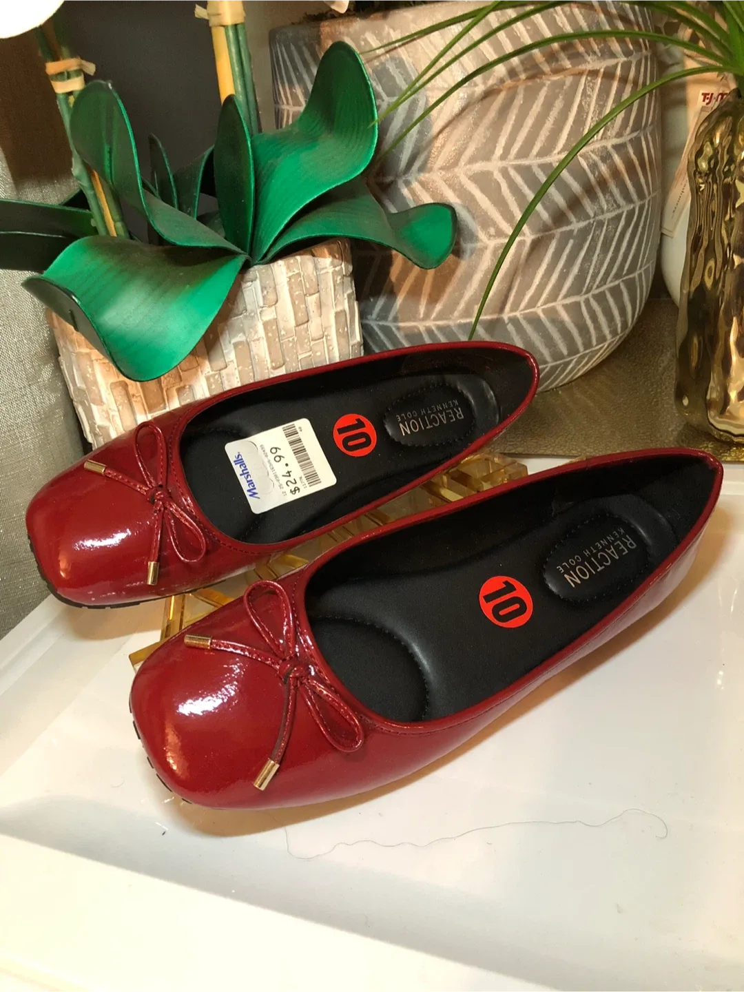 Reaction Kenneth Cole Red Flats - Size 10