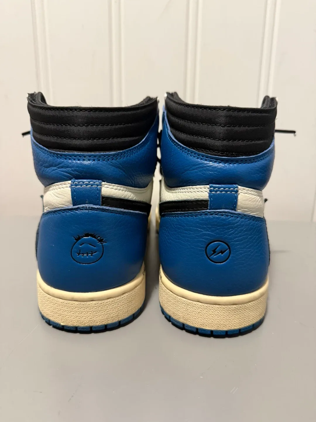 Jordan 1 x Travis Scott x Fragment High - size 9 men image indicator(3)