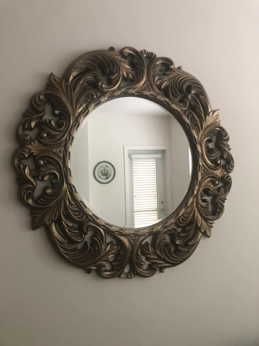 Bombay Ornate Round Wall Mirror image indicator(2)