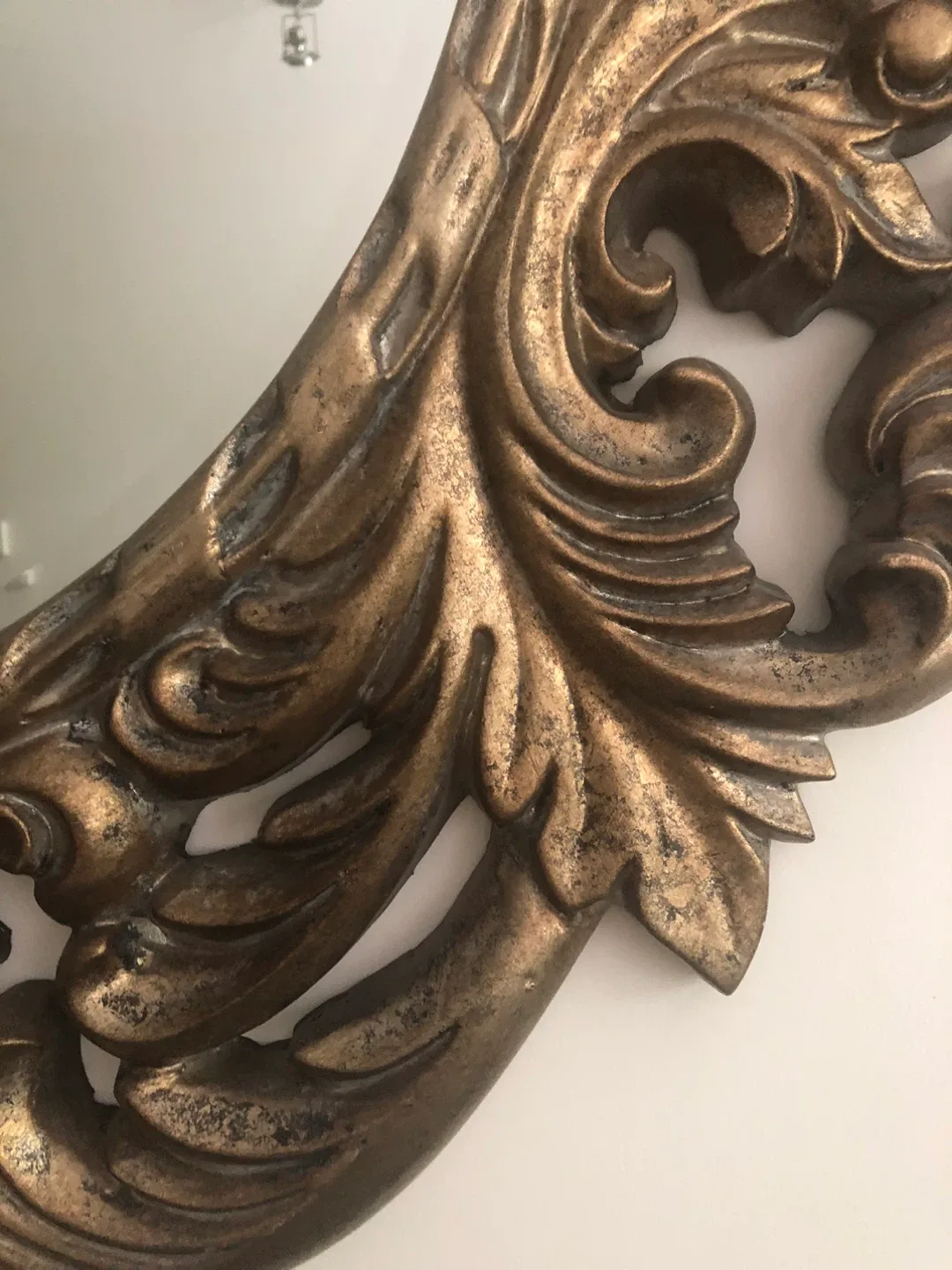 Bombay Ornate Round Wall Mirror image indicator(4)