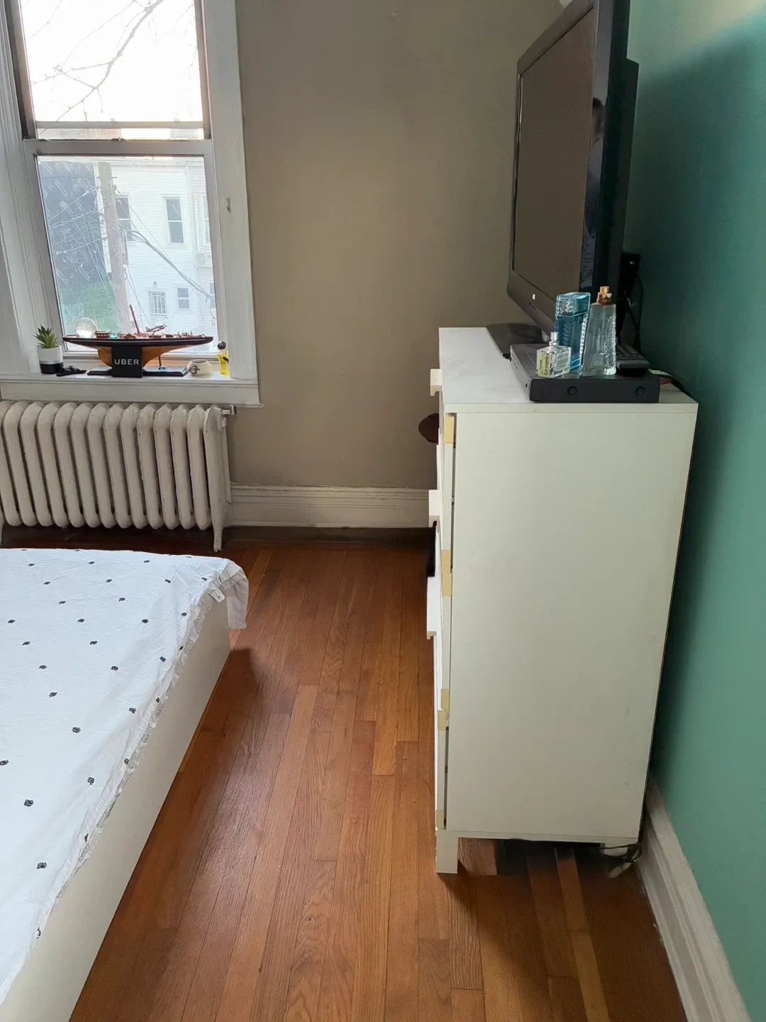 IKEA White Queen Bed Frame & Chest Set image indicator(10)