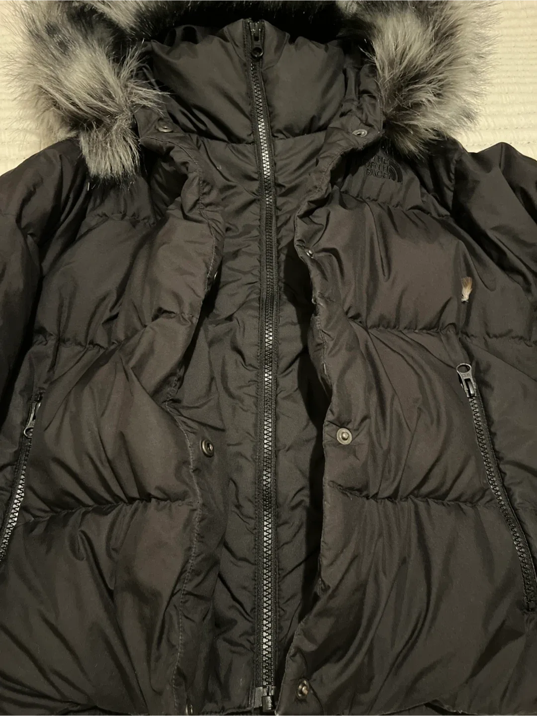 The North Face Puffer Jacket - Women's XS image indicator(3)