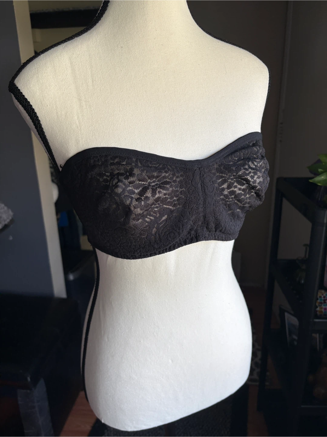 Wacoal Black Lace Strapless Bra - photo 2