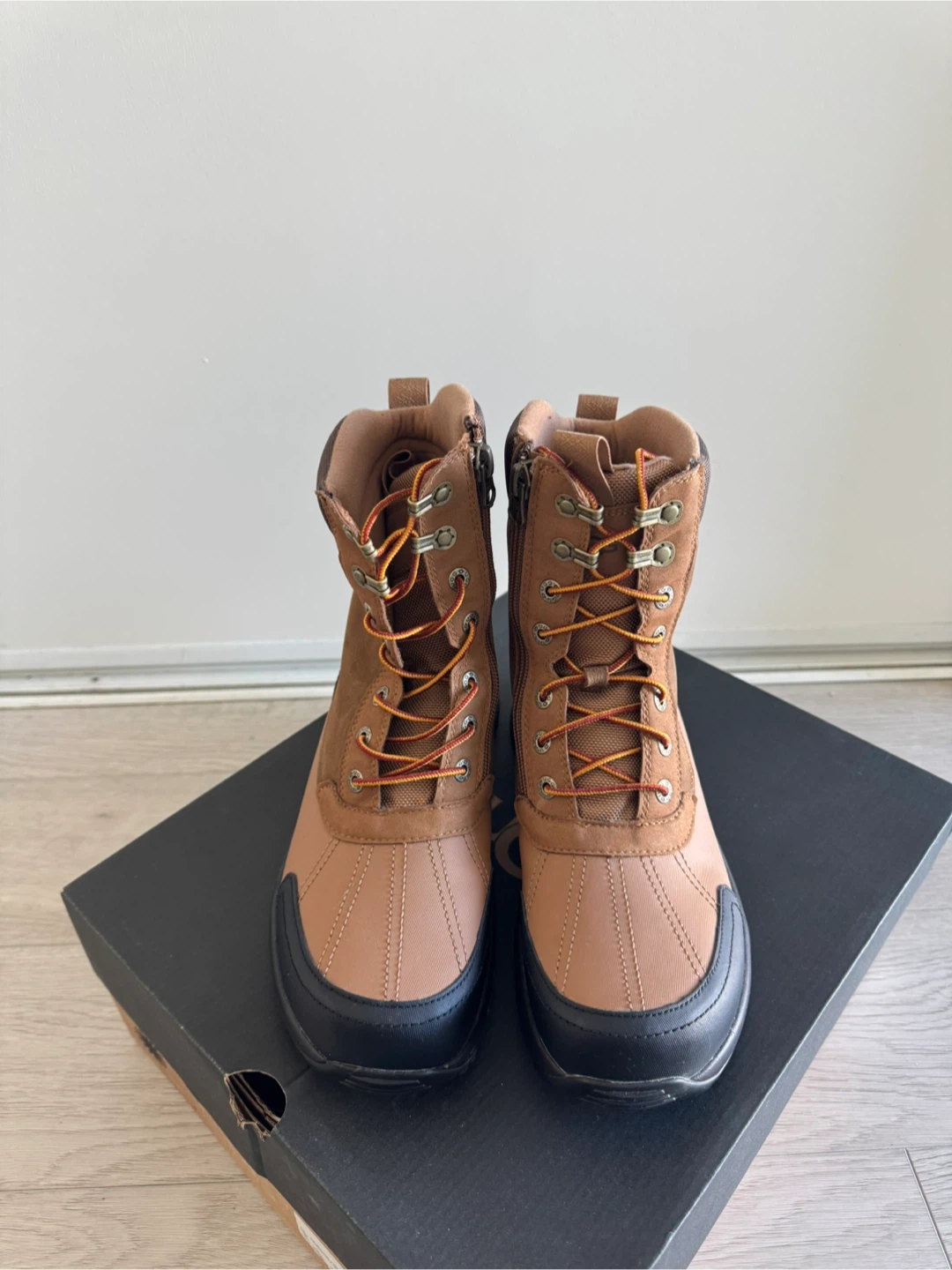 UGG Butte Boots - Size 10 Women (8-Men) - photo 2