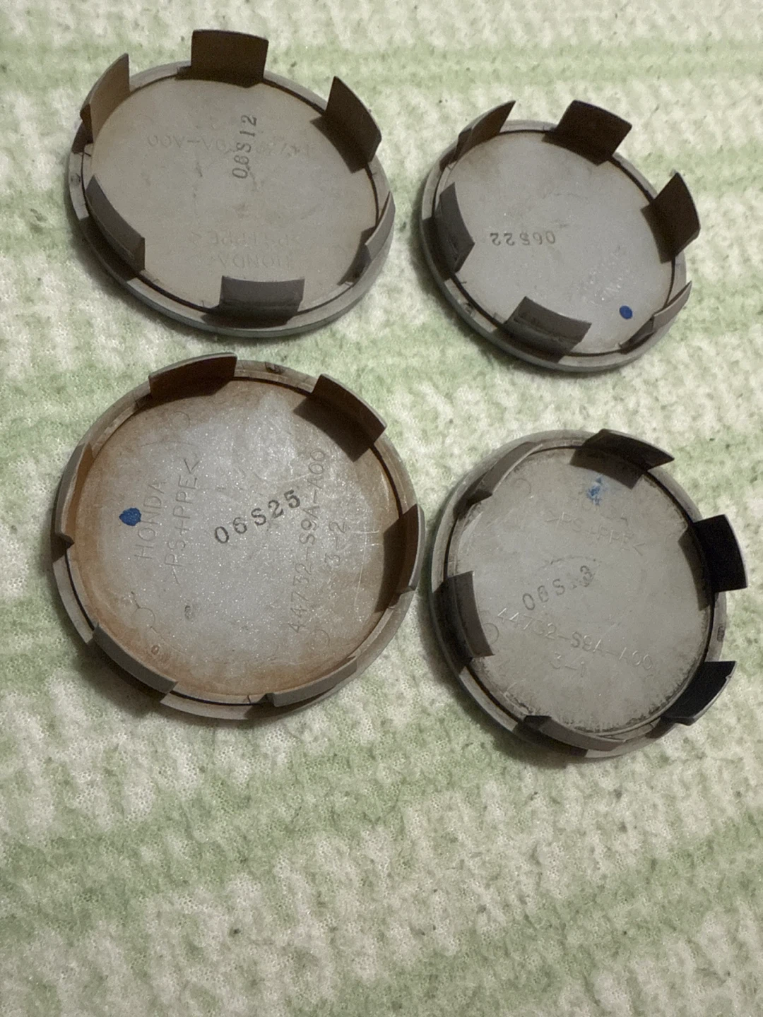 Honda & Acura Center Caps - Set of 4 - photo 2