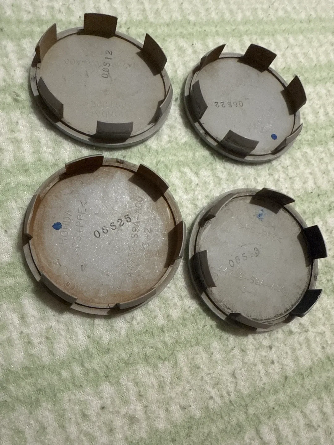 Honda & Acura Center Caps - Set of 4 image indicator(2)