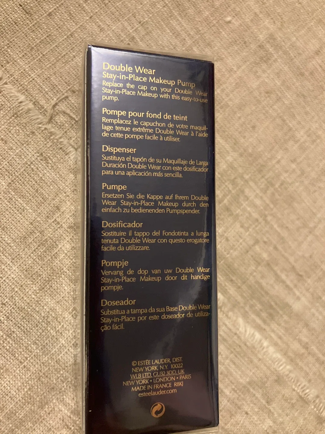 Estée Lauder Double Wear Makeup Pump - New image indicator(3)