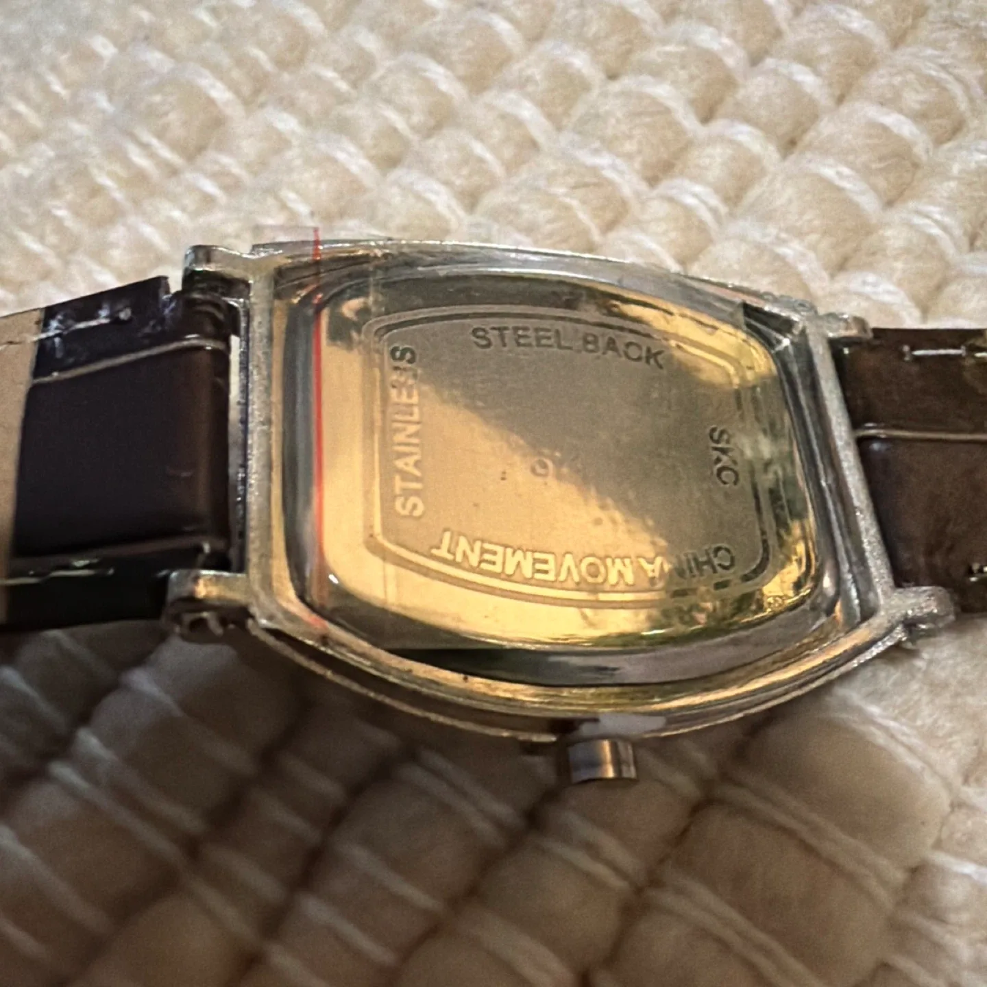 SKC Brown Leather Band Watch image indicator(5)