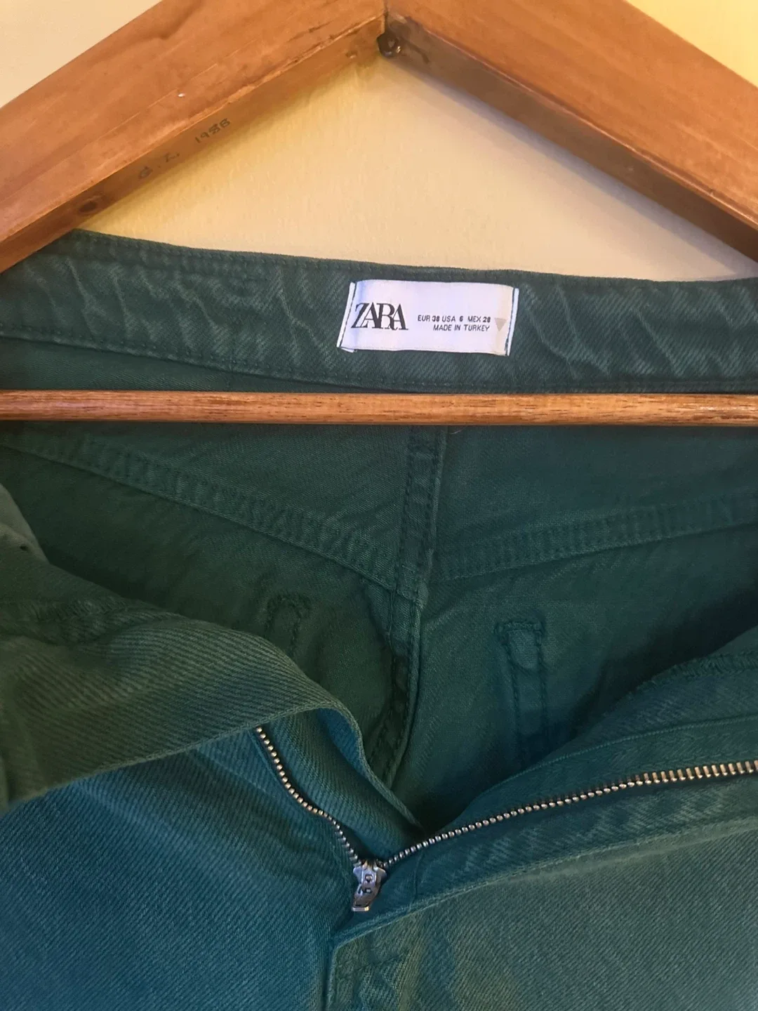 Zara Green Wide Leg Jeans - Size 6